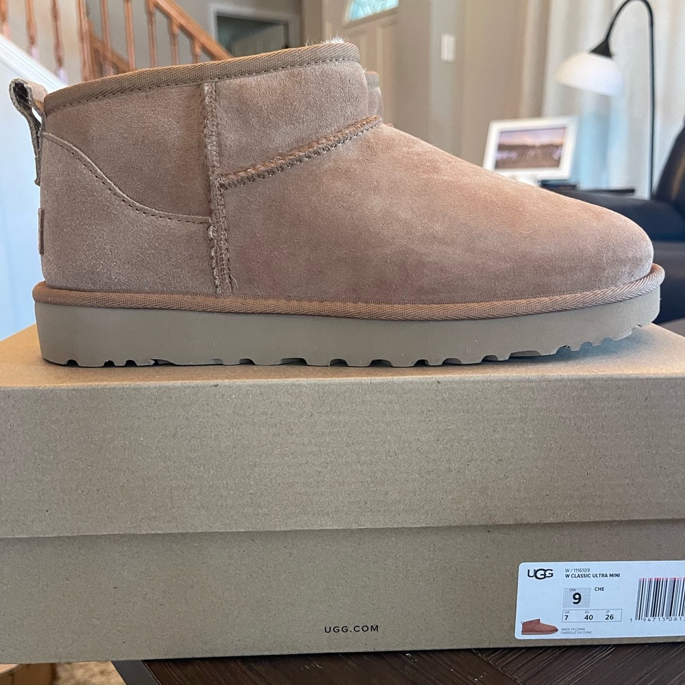 UGG Classic Ultra Mini Boots Chestnut Size 9